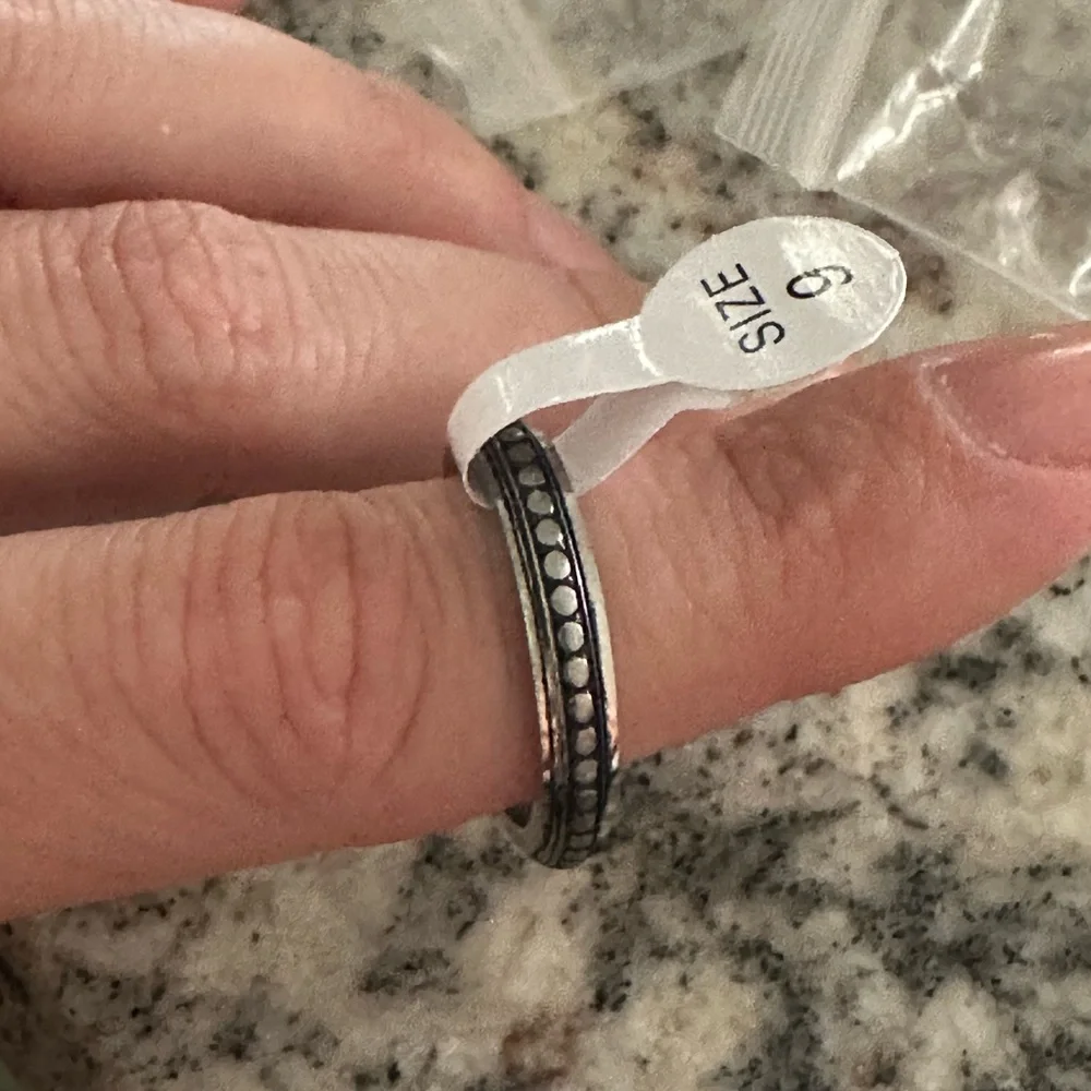 Assorted Silver and Black Rings - Picture 3 of 4